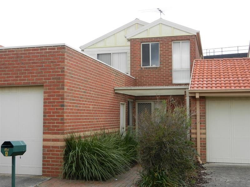 4/36-40 Hennessy Way, Dandenong North VIC 3175