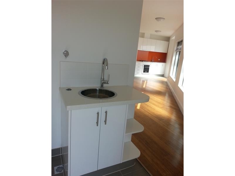 15/9 McFarlane Crescent, Dandenong VIC 3175