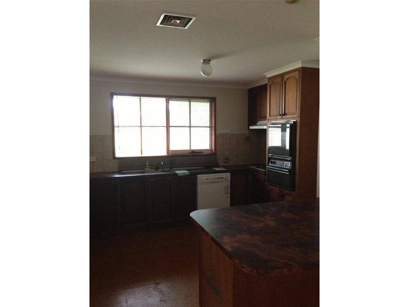 6 Redleap Court, Endeavour Hills VIC 3802