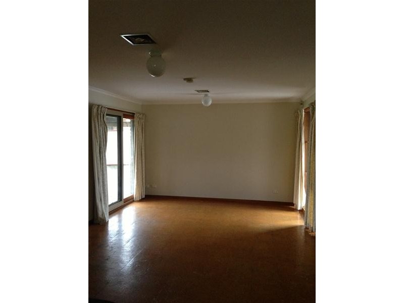 6 Redleap Court, Endeavour Hills VIC 3802