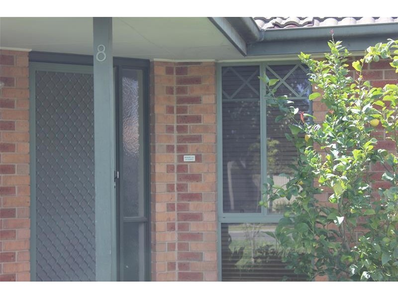 8  Karen Close, Narre Warren South VIC 3805
