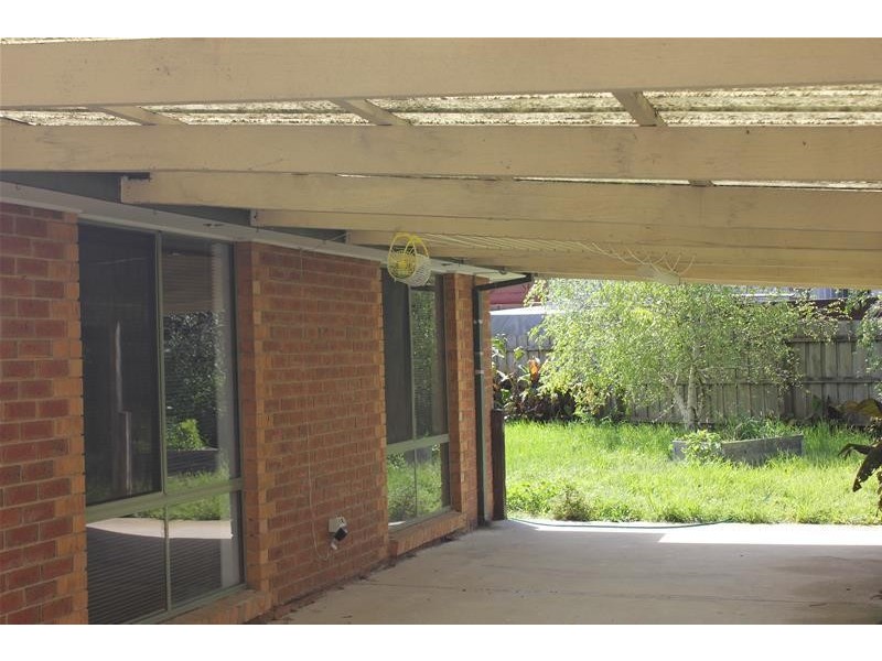 8  Karen Close, Narre Warren South VIC 3805