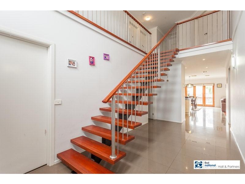 5 Loren Court, Endeavour Hills VIC 3802