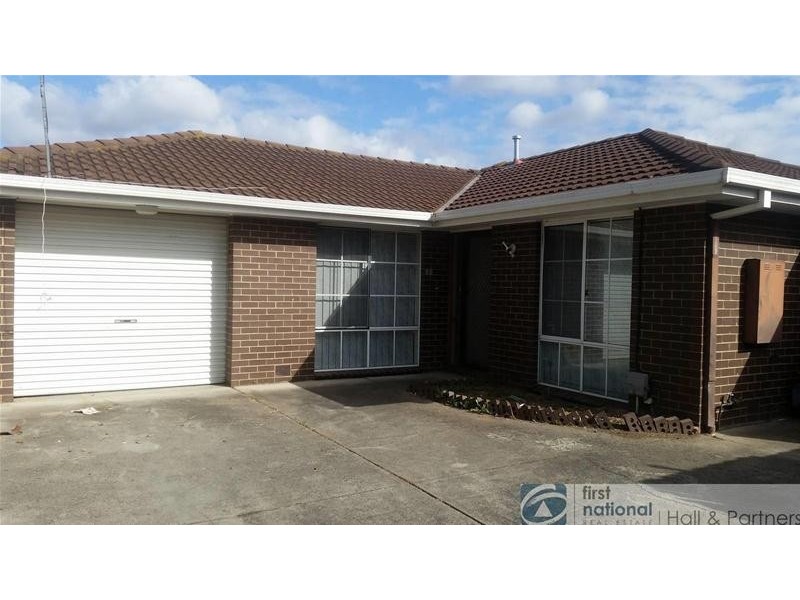 2/2 Lantana Court, Dandenong North VIC 3175