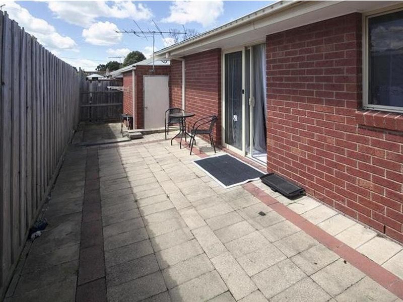 2/30 Fifth Avenue, Dandenong VIC 3175