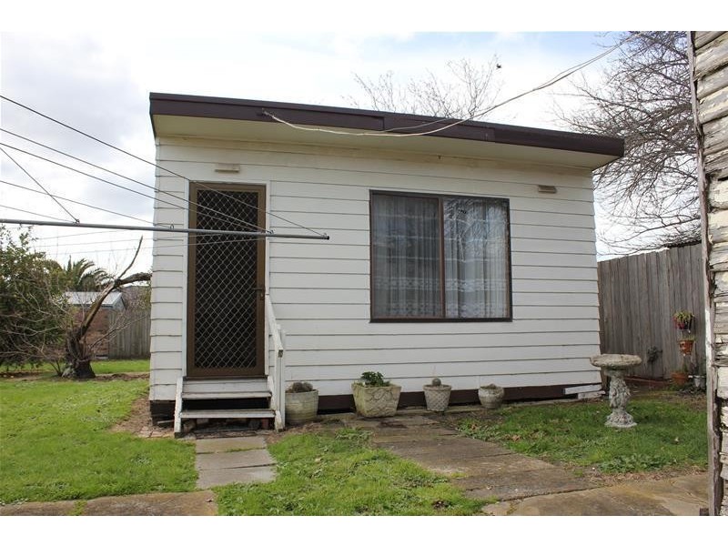 17 Ray Street, Dandenong VIC 3175