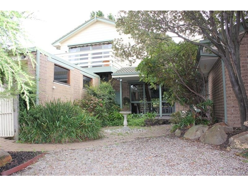 11 Thurmond Court, Endeavour Hills VIC 3802