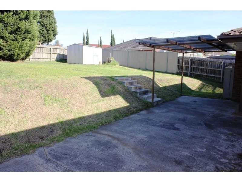 89 Kennington Park Drive, Endeavour Hills VIC 3802