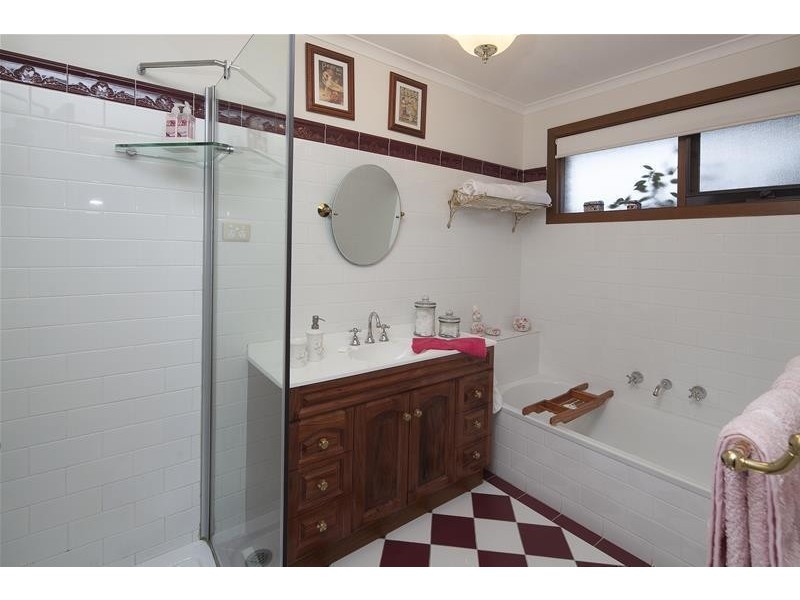 9 Pridham Court, Endeavour Hills VIC 3802