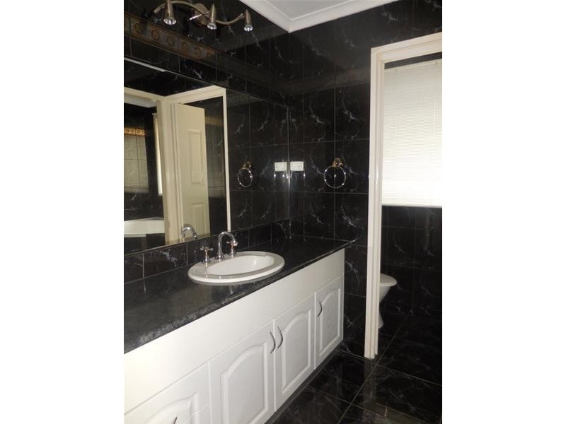 71 Loch Road, Dandenong North VIC 3175