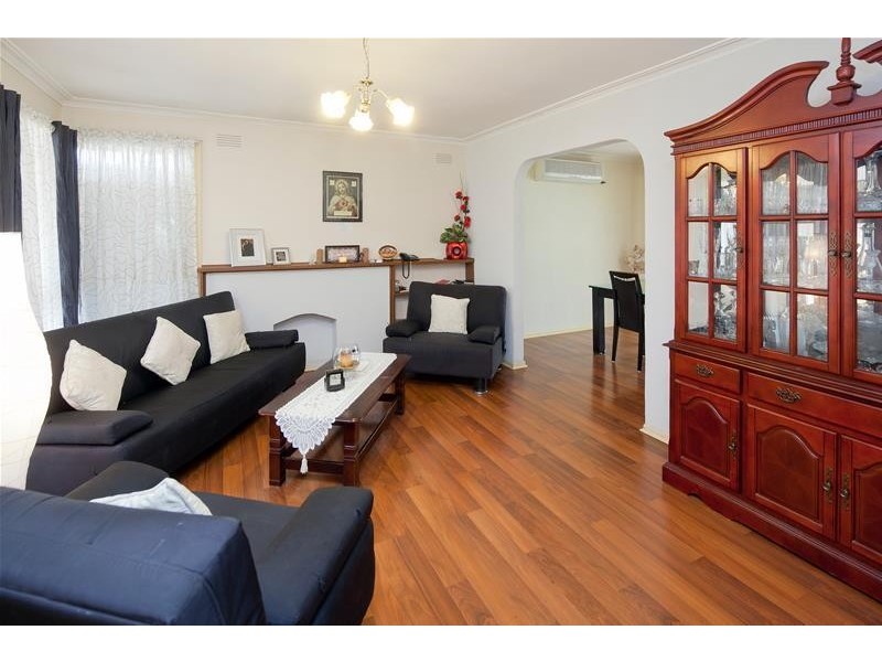 40 Shalimar Crescent, Dandenong North VIC 3175