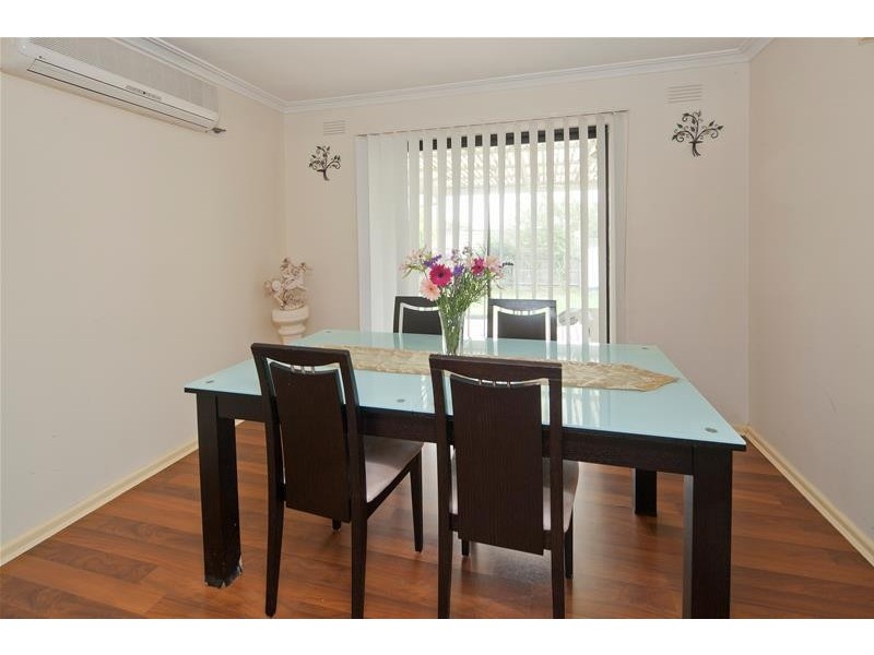 40 Shalimar Crescent, Dandenong North VIC 3175