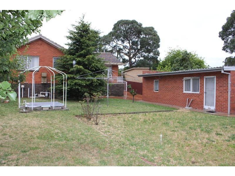 18 Saniky Street, Notting Hill VIC 3168