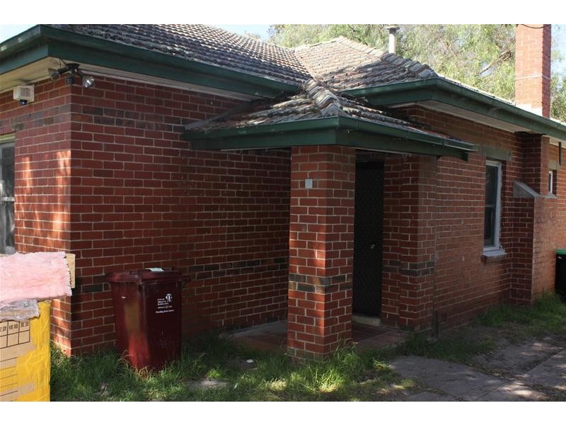 4 Ronald Street, Dandenong VIC 3175