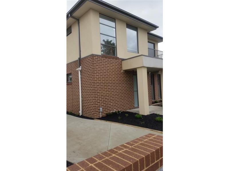 1/5 Grandview Avenue, Dandenong VIC 3175