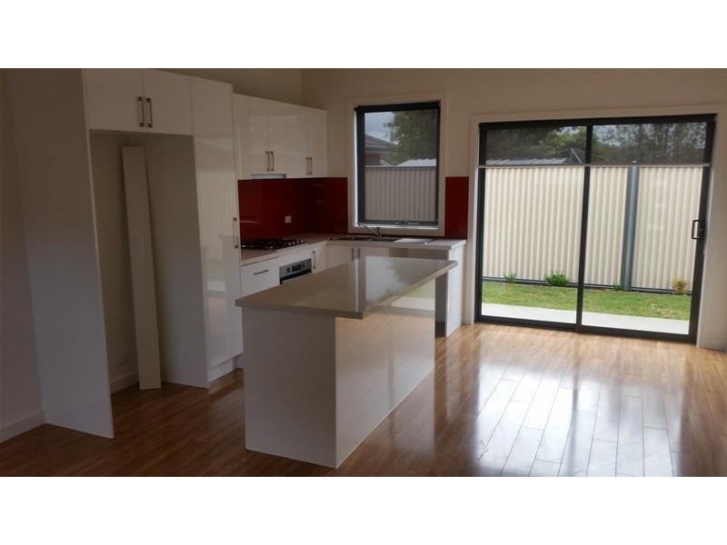 1/5 Grandview Avenue, Dandenong VIC 3175