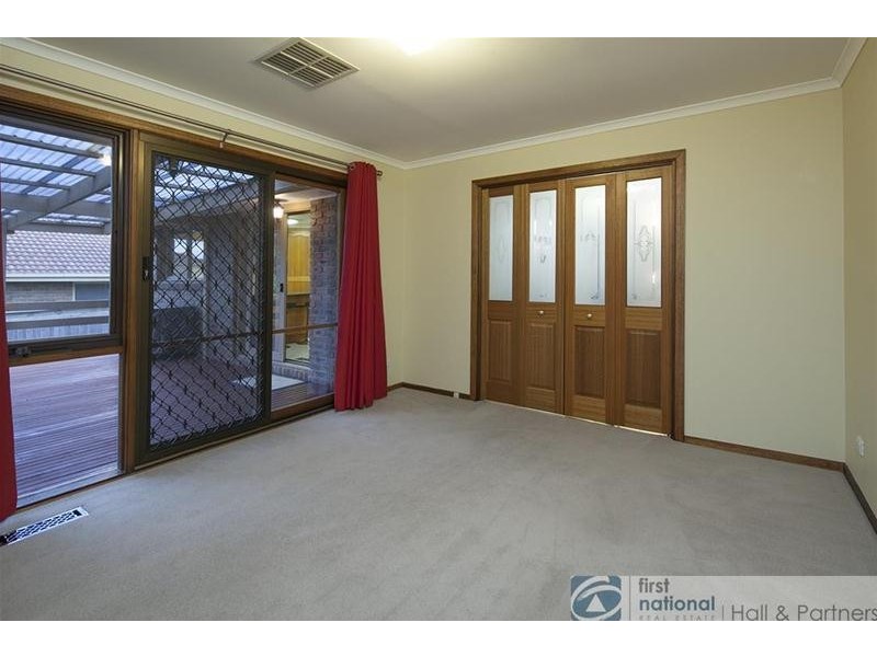 265 James Cook Drive, Endeavour Hills VIC 3802