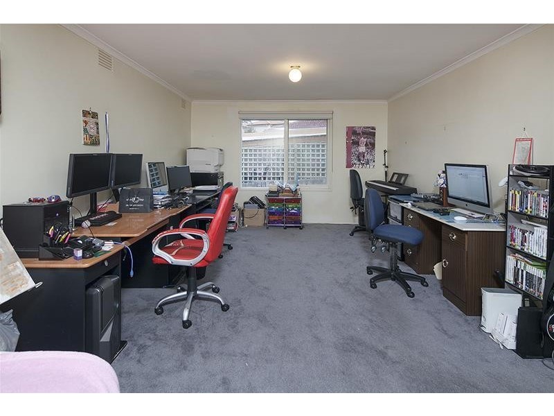 9 Breamlea Court, Dandenong North VIC 3175