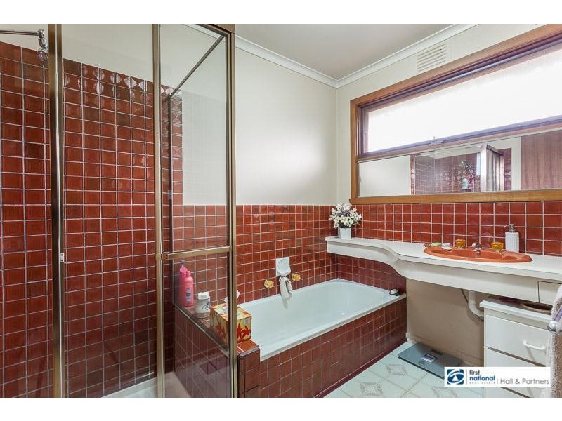 76 Outlook  Drive, Dandenong North VIC 3175