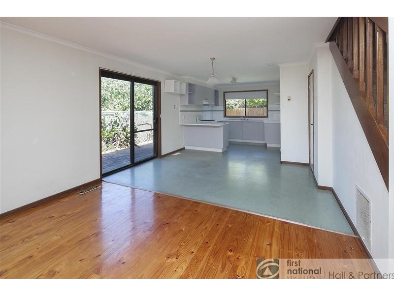 5/2 Vera Court, Dandenong VIC 3175
