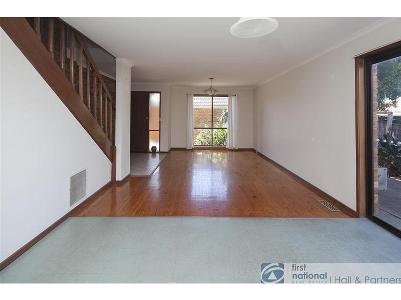 5/2 Vera Court, Dandenong VIC 3175