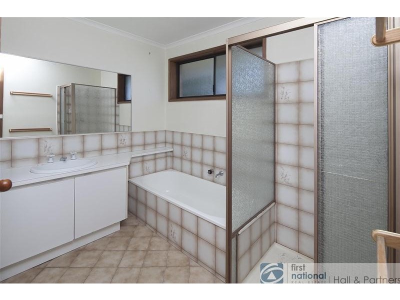 5/2 Vera Court, Dandenong VIC 3175