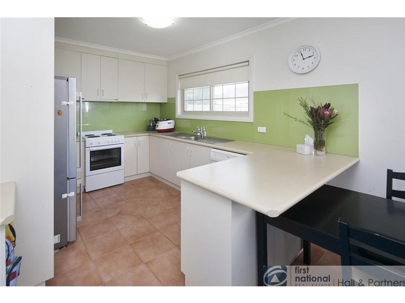 2/26 Lee Avenue, Springvale VIC 3171