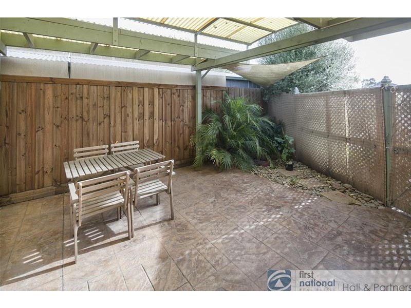 2/26 Lee Avenue, Springvale VIC 3171