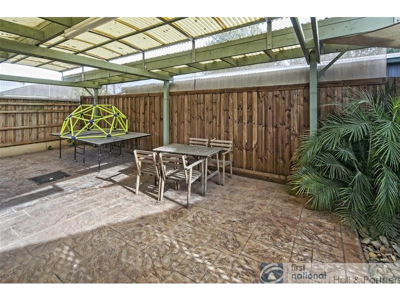 2/26 Lee Avenue, Springvale VIC 3171