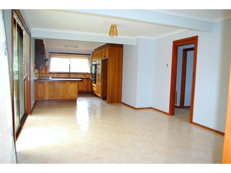 19 Inverness Street, Endeavour Hills VIC 3802