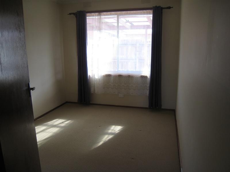 2/70 Cleeland Street, Dandenong VIC 3175