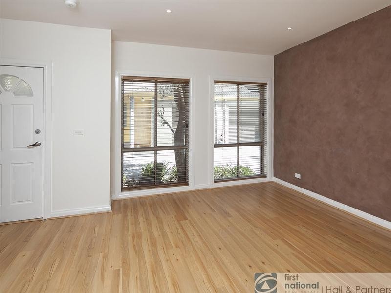 1/32 Stud Road, Dandenong VIC 3175