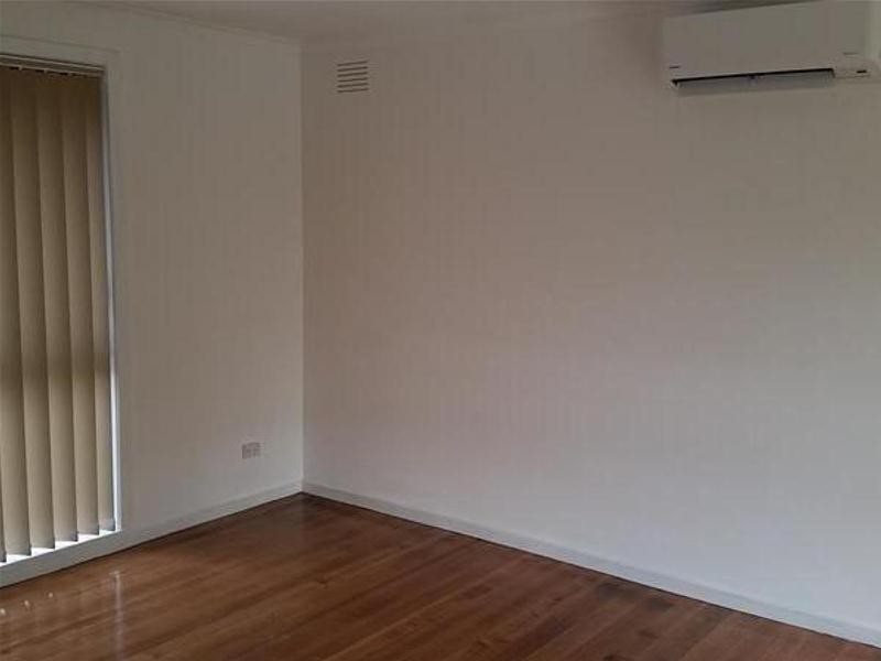 1/9 Robert Street, Dandenong VIC 3175