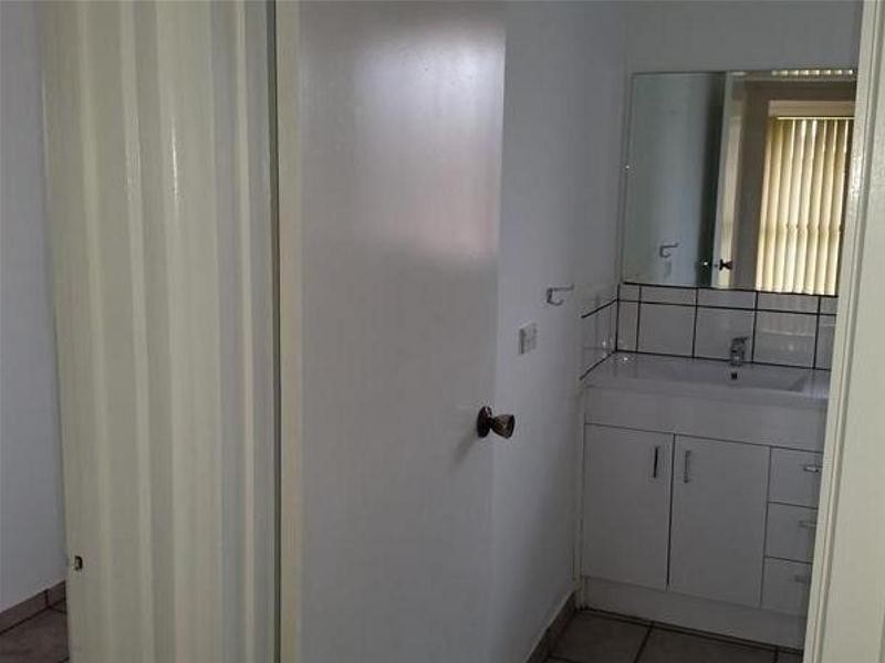 1/9 Robert Street, Dandenong VIC 3175