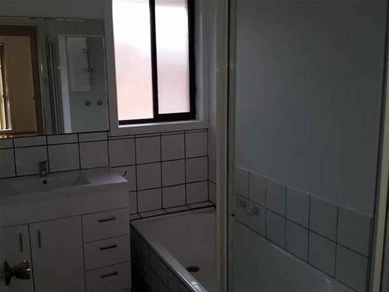 1/9 Robert Street, Dandenong VIC 3175