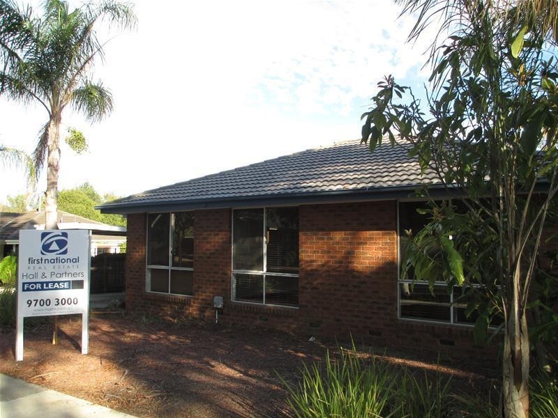 11 Bowen Court, Berwick VIC 3806