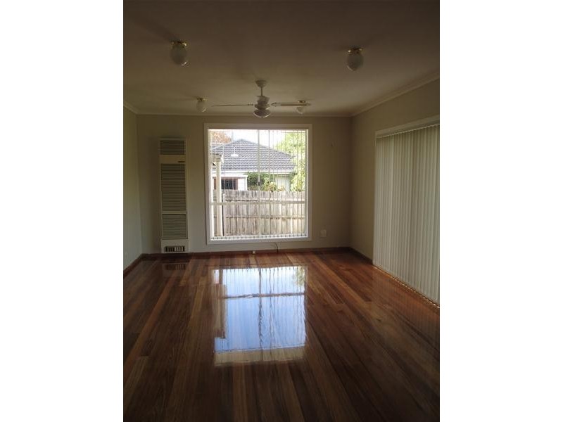 11 Bowen Court, Berwick VIC 3806