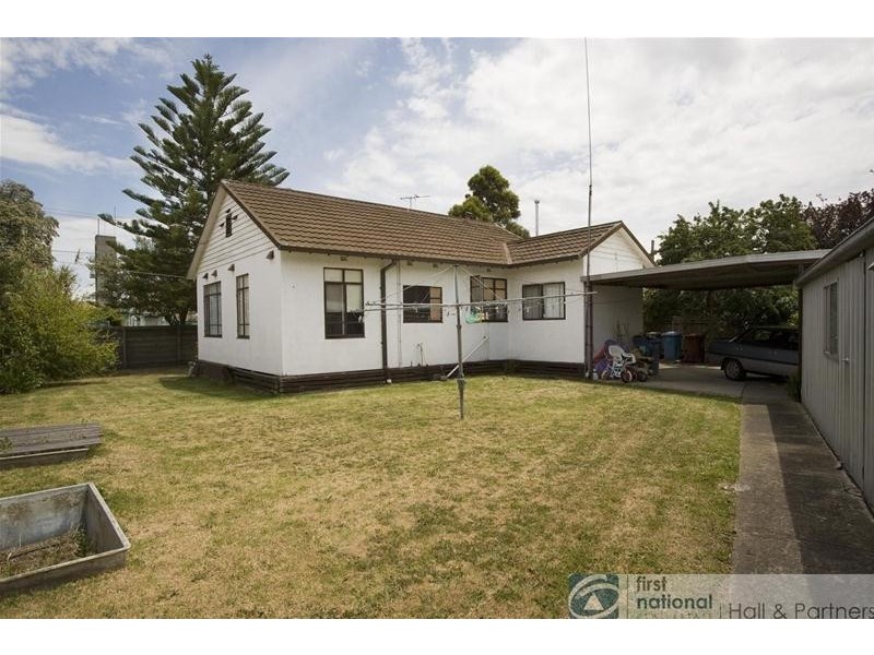 11 Gwenda Street, Dandenong VIC 3175