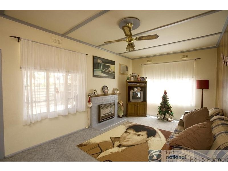 11 Gwenda Street, Dandenong VIC 3175