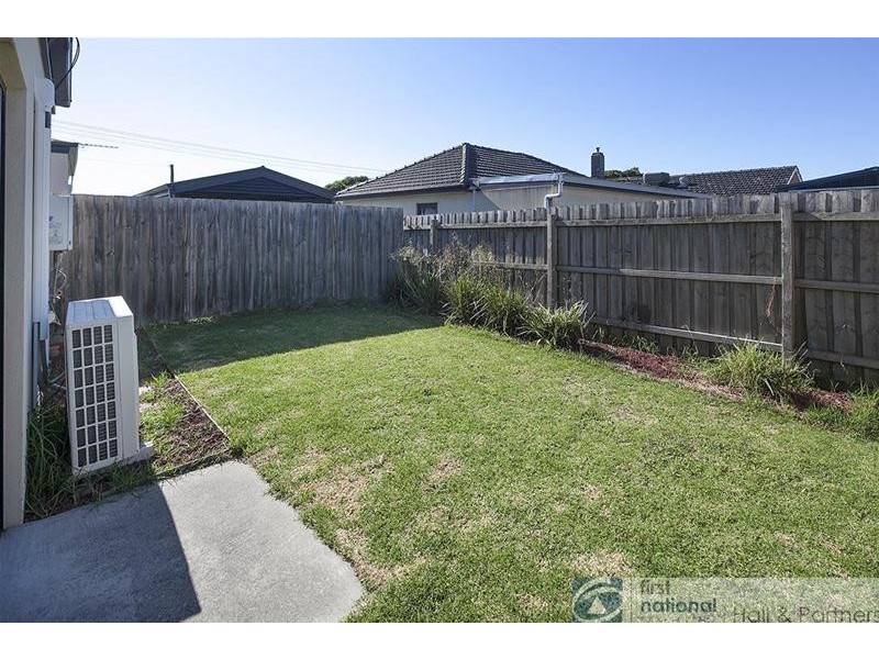 2/4 Hayes Road, Hampton Park VIC 3976