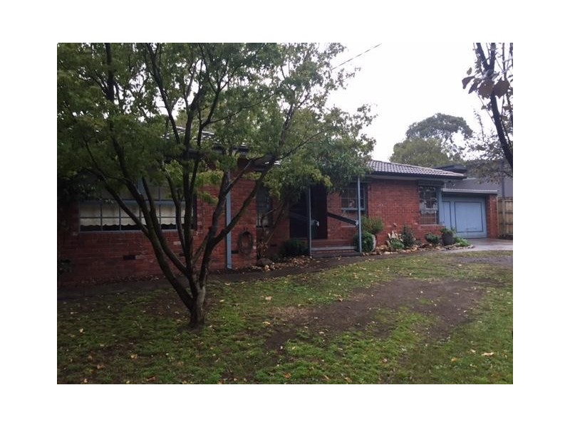 27 Reserve Street, Berwick VIC 3806