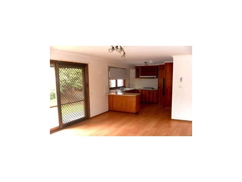 27 Reserve Street, Berwick VIC 3806