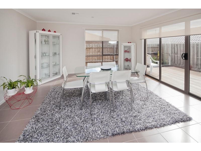 20 Bethune Drive, Hampton Park VIC 3976