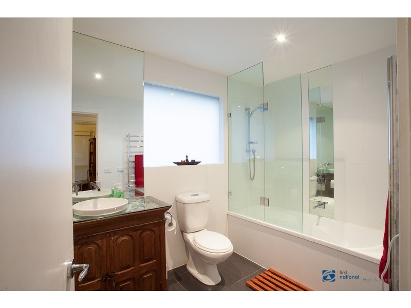 16 Exell  Drive, Dandenong North VIC 3175