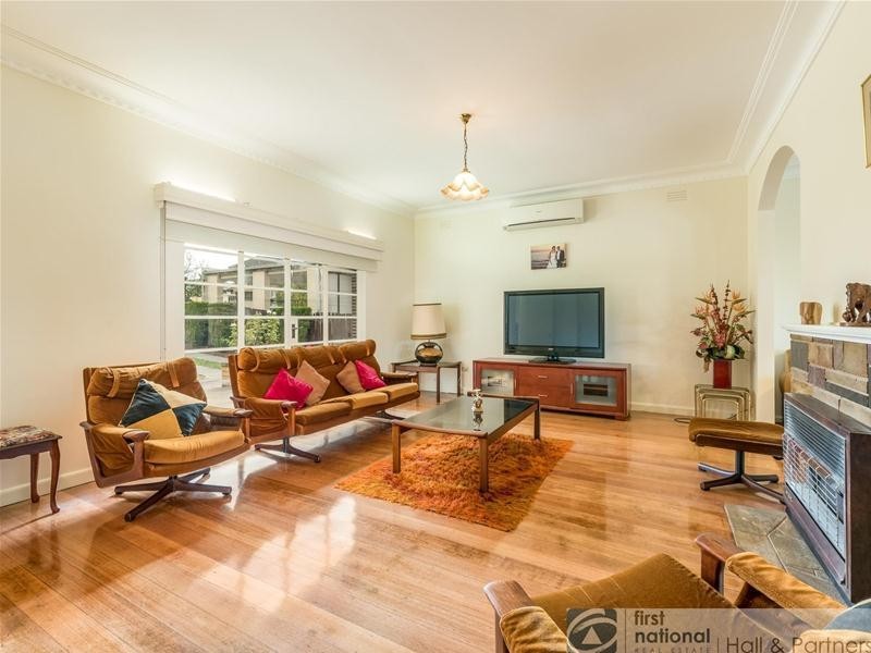 15 Phillip Avenue, Springvale VIC 3171