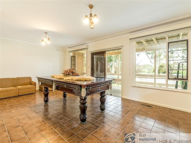 15 Phillip Avenue, Springvale VIC 3171