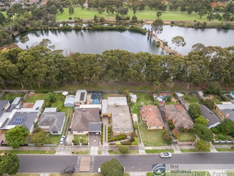 15 Phillip Avenue, Springvale VIC 3171