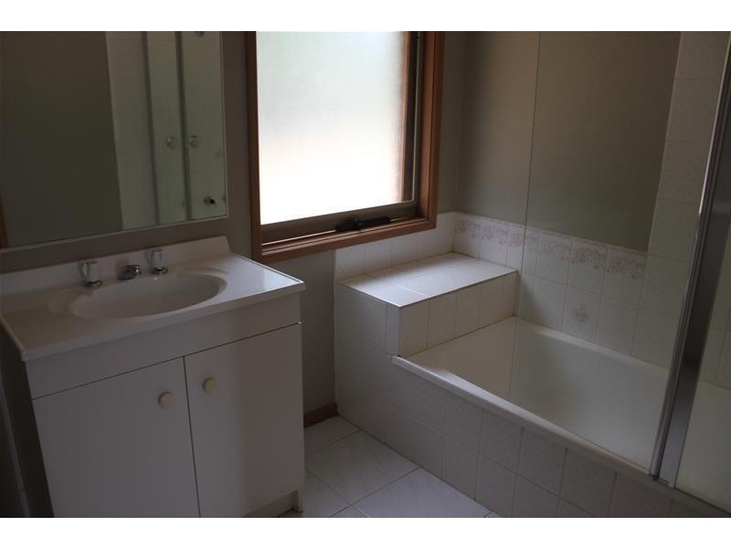 5 Thelma Rise, Hampton Park VIC 3976