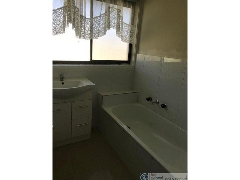 1 Cove Court, Endeavour Hills VIC 3802