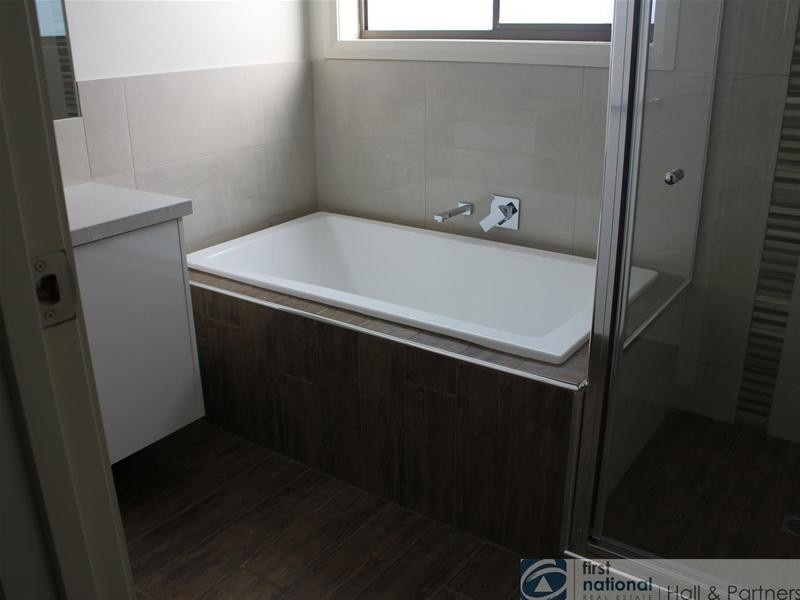 23/a Narellan Drive, Hampton Park VIC 3976